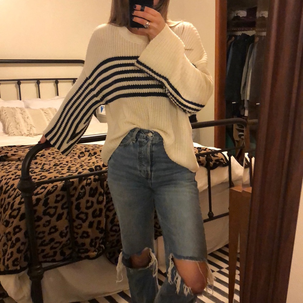 American Eagle sweater